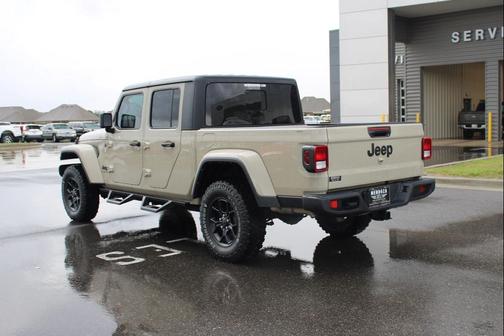 2022 Jeep Gladiator Sport