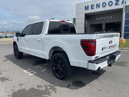 Oxford White 2024 Ford F-150 Lariat