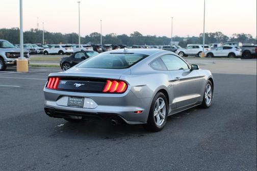 2022 Ford Mustang EcoBoost