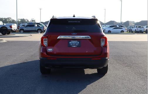 Rapid Red Metallic Tinted Clearcoat 2021 Ford Explorer XLT