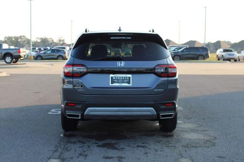 2025 Honda Pilot Touring 8-Passenger