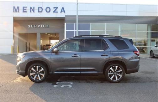 2025 Honda Pilot Touring 8-Passenger