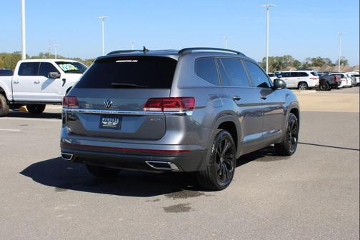 2022 Volkswagen Atlas 2.0T SE w/Technology 4MOTION
