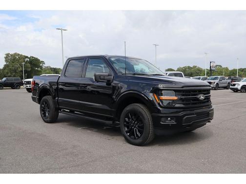 Agate Black Metallic 2026 Ford F-150 XLT