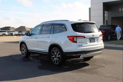2021 Honda Pilot Touring 8-Passenger
