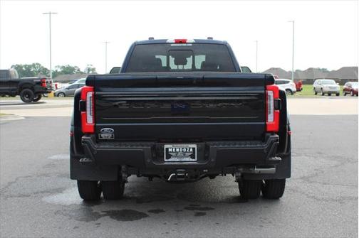 2025 Ford F-450 Platinum