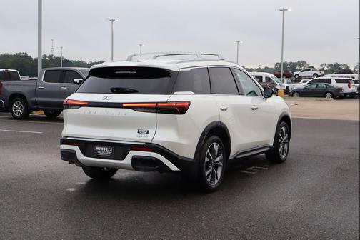 Majestic White 2025 INFINITI QX60 Luxe