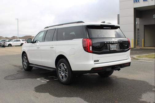 2025 Ford Expedition Max Active 4x2