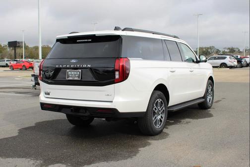2025 Ford Expedition Max Active 4x2