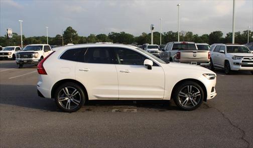 2021 Volvo XC60 T5 Momentum