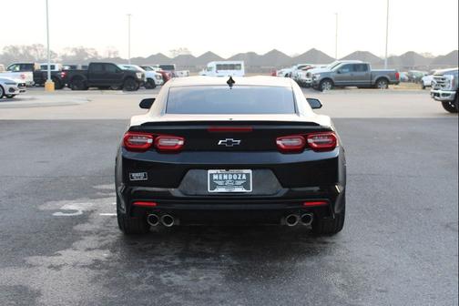 2022 Chevrolet Camaro RWD Coupe LT1
