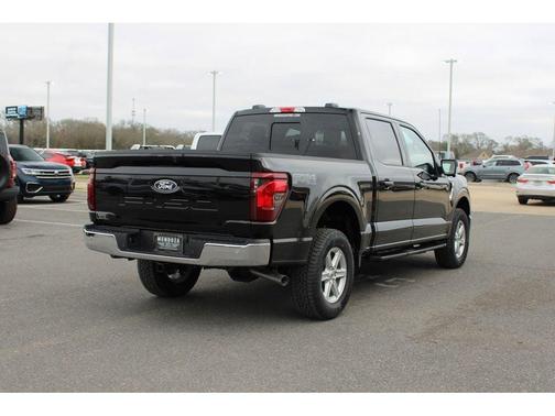 Agate Black Metallic 2026 Ford F-150 XLT