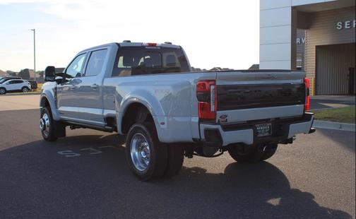2025 Ford F-450 Platinum