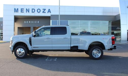 2025 Ford F-450 Platinum