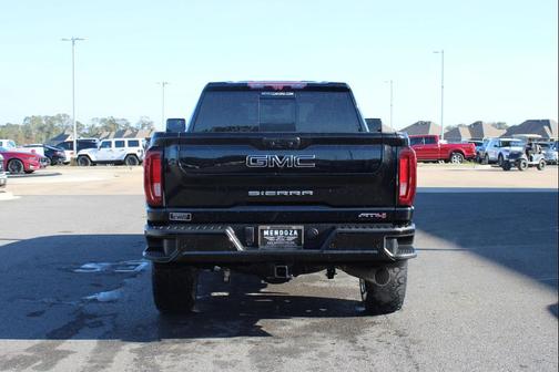 2023 GMC Sierra 2500 AT4