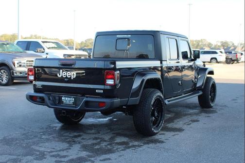 2022 Jeep Gladiator Overland