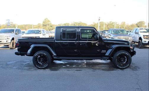 2022 Jeep Gladiator Overland