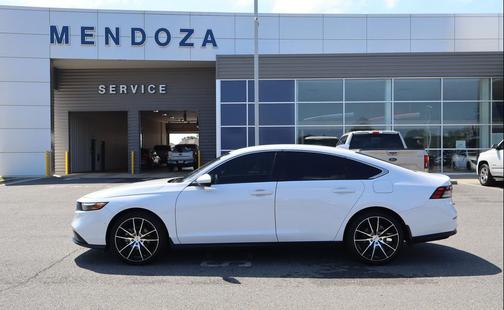 Platinum White Pearl 2023 Honda Accord LX 1.5T