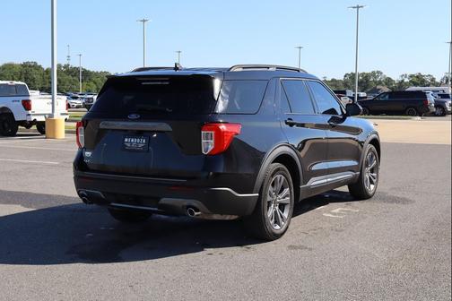 Agate Black Metallic 2024 Ford Explorer XLT