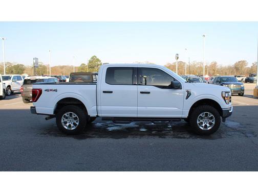 Oxford White 2023 Ford F-150 XLT