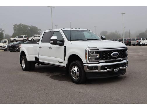 Oxford White 2024 Ford F-350 Lariat