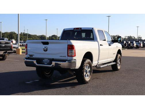 Bright White Clearcoat 2024 RAM 2500 Big Horn Crew Cab 4x4 6'4' Box