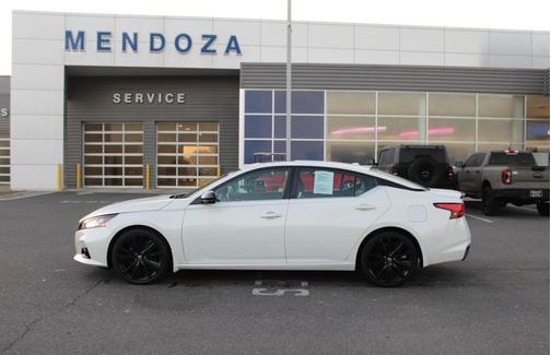 2022 Nissan Altima SR FWD