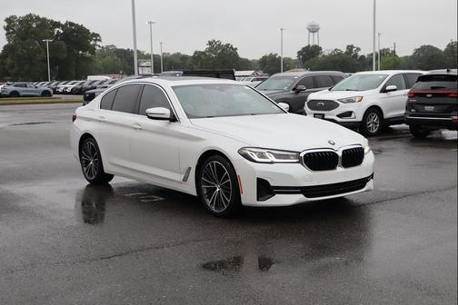 Mineral White Metallic 2021 BMW 530
