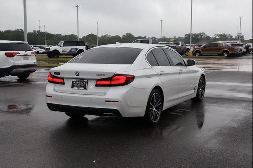 Mineral White Metallic 2021 BMW 530