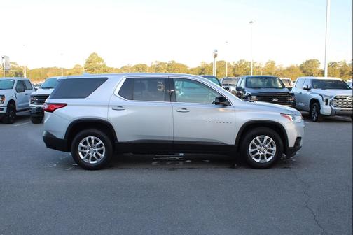 2020 Chevrolet Traverse LS