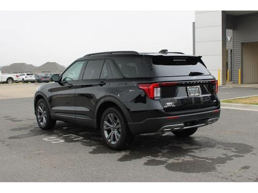 Agate Black Metallic 2026 Ford Explorer Active