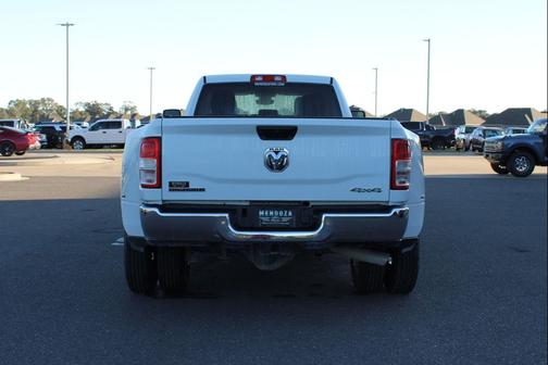 2024 RAM 3500 Big Horn Crew Cab 4x4 8' Box