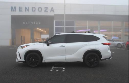 2023 Toyota Highlander XSE