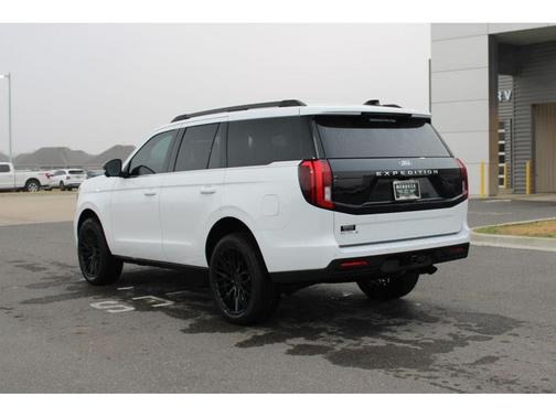 Oxford White 2026 Ford Expedition Active
