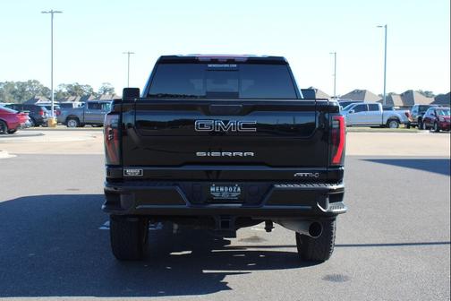 2025 GMC Sierra 2500 AT4