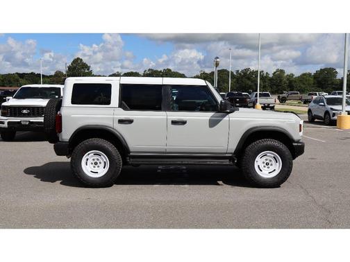 Avalanche Gray 2026 Ford Bronco Heritage Edition
