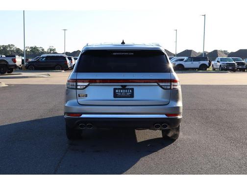Silver Radiance Metallic Clearcoat 2023 Lincoln Aviator Reserve AWD