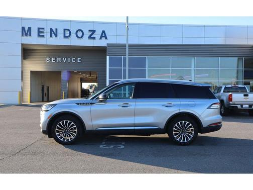Silver Radiance Metallic Clearcoat 2023 Lincoln Aviator Reserve AWD