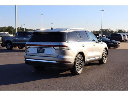 Silver Radiance Metallic Clearcoat 2023 Lincoln Aviator Reserve AWD