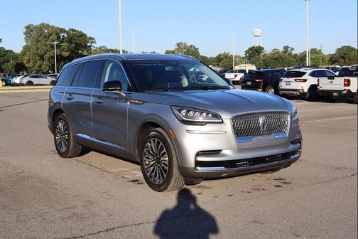 Silver Radiance Metallic Clearcoat 2023 Lincoln Aviator Reserve AWD