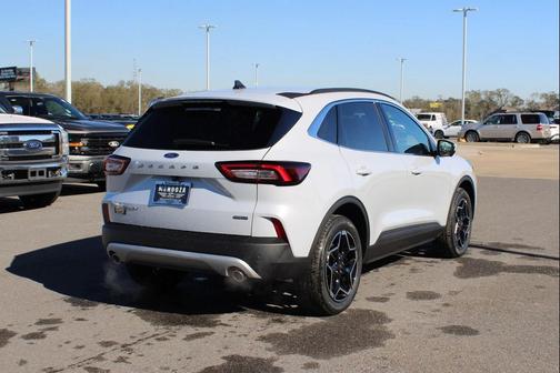 2026 Ford Escape Platinum