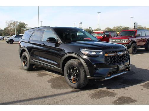 Agate Black Metallic 2026 Ford Explorer Tremor