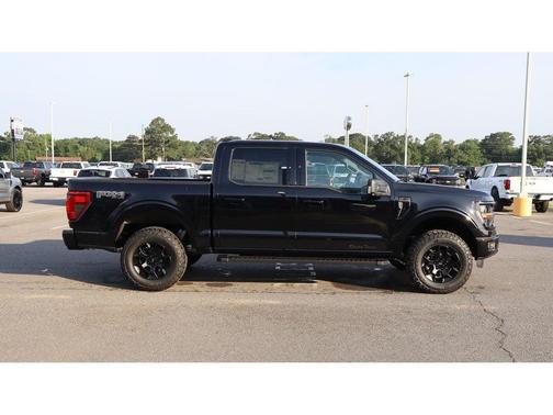 Agate Black Metallic 2026 Ford F-150 XLT