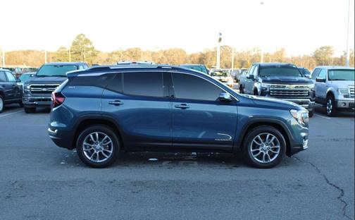2024 GMC Terrain SLT