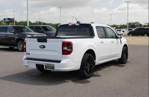 2025 Ford Maverick Lobo Standard