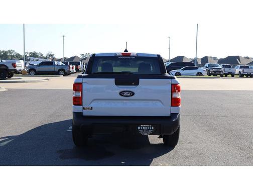 Space White Metallic 2025 Ford Maverick XLT