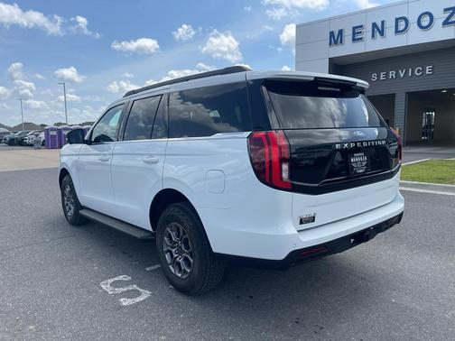 Oxford White 2026 Ford Expedition Active