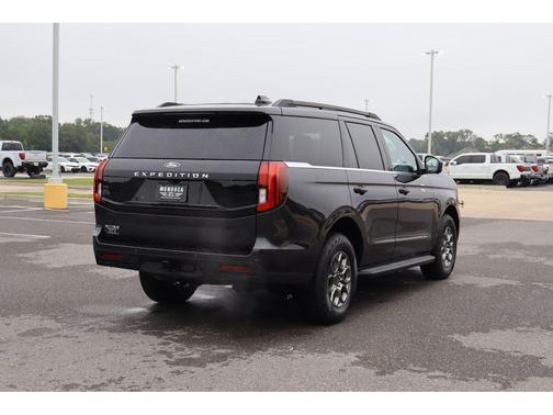 Dark Matter Gray Metallic 2026 Ford Expedition Active