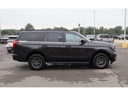Dark Matter Gray Metallic 2026 Ford Expedition Active