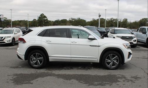 2024 Volkswagen Atlas Cross Sport 2.0T SEL